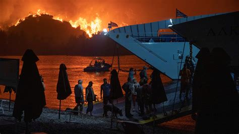 Grecia se incendia