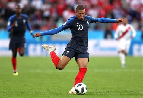 Hackean a Mbappé