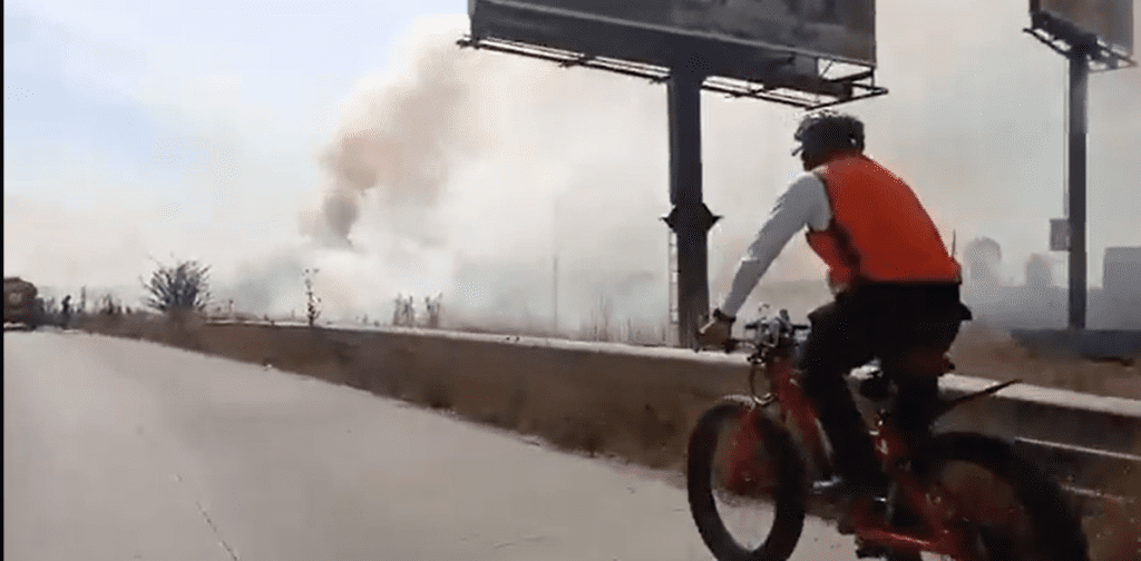 Incendio de pastizal en el Periférico