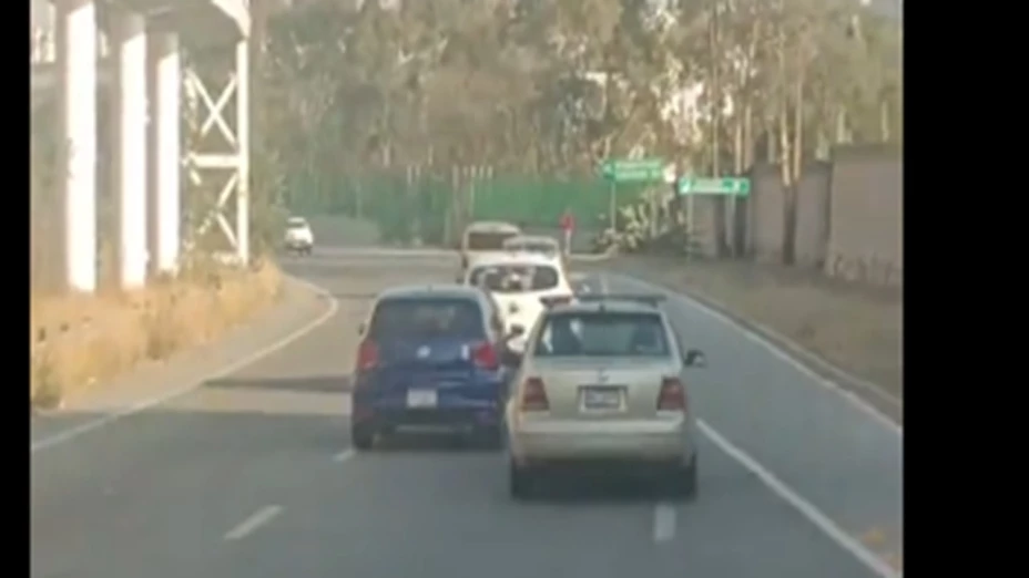 Captan a presuntos montachoques operando en el Periférico