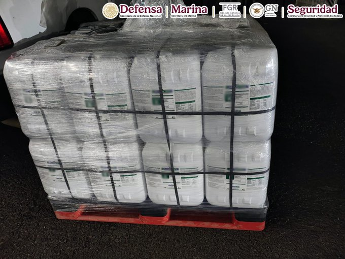 Detienen a dos hombres y aseguran 4 toneladas de droga