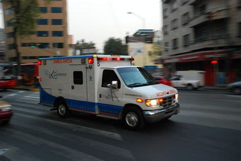 Hombre es atacado con machete en Tilapa, Puebla