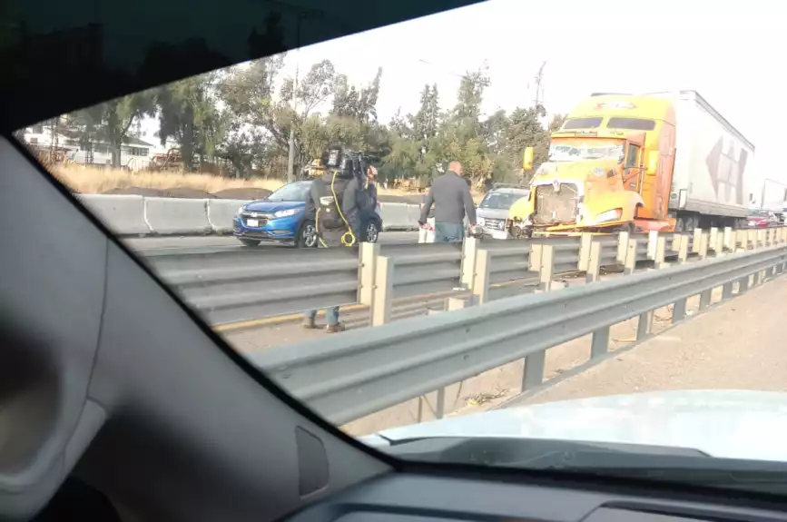 Fuerte choque paraliza la autopista Puebla-Orizaba hoy 18 de febrero de 2025
