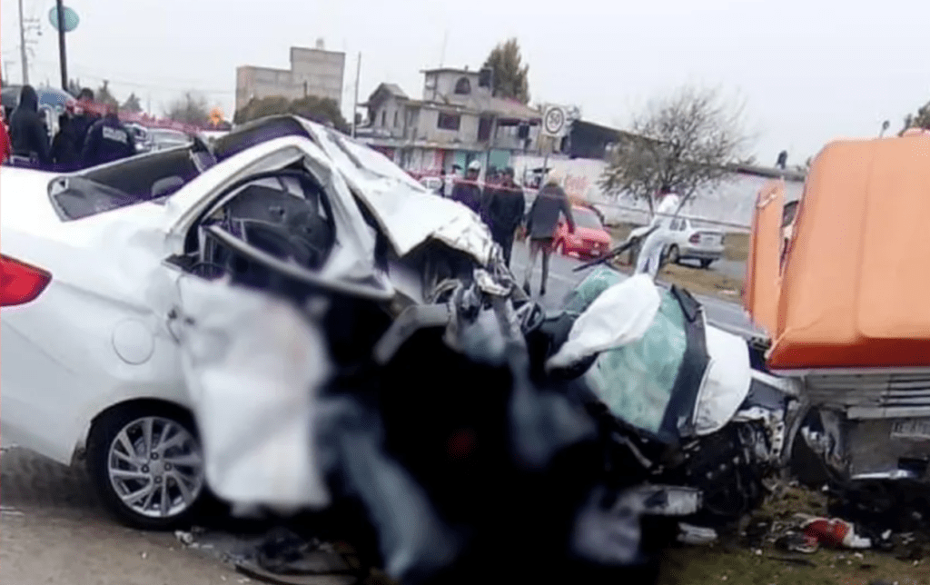 Trágico choque en Sanctórum, Tlaxcala: tres muertos tras colisión