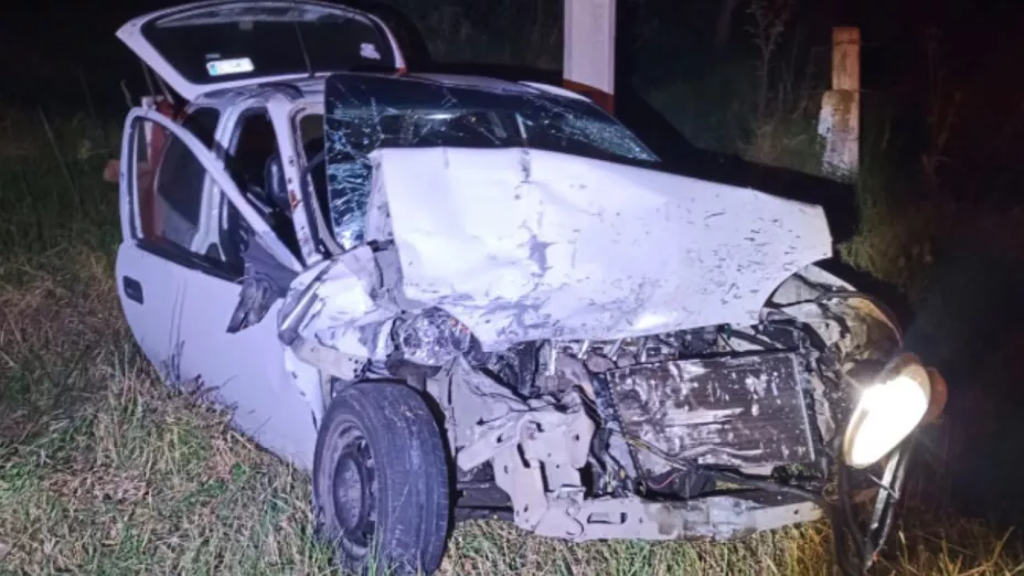 Accidente en la autopista México-Puebla deja vehículo destrozado y genera tráfico
