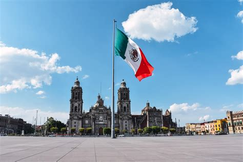 24 de febrero, Día de la Bandera de México