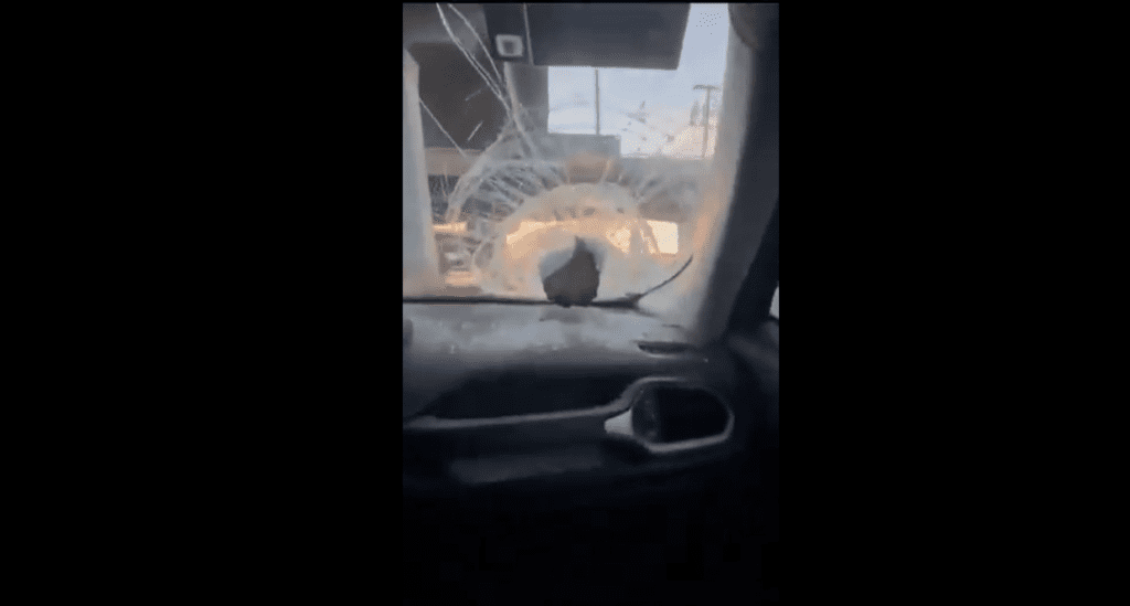 Lanzan piedras a automovilistas en carreteras de Puebla: ¿Qué hacer para evitar un asalto?