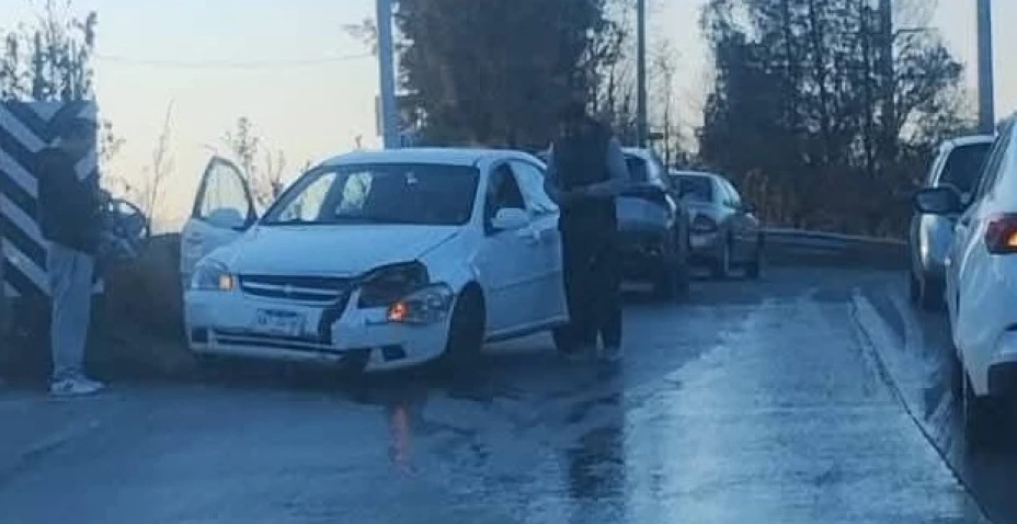 Dos accidentes en el Periférico Ecológico afectan la circulación en la Recta a Cholula