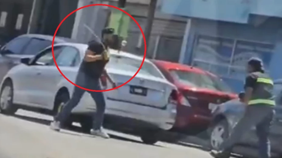 Pelea entre conductores en la 31 Poniente de Puebla se hace viral