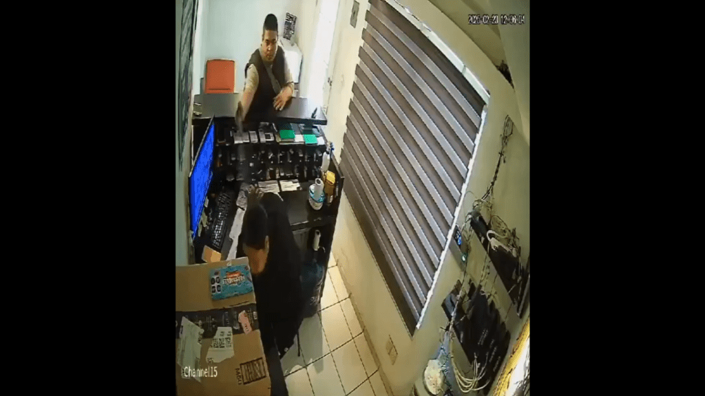 Indignación por agresión a recepcionista de hotel con gas pimienta