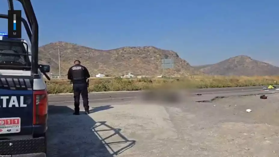 Hombre muere atropellado en la autopista Siglo XXI en Puebla; conductor responsable huyó