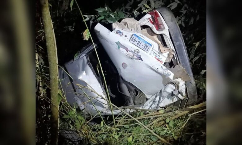 Taxista pierde la vida tras caer a una barranca en Huauchinango