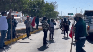 Bloqueo en la Carretera México-Veracruz en Tehuacán, Puebla