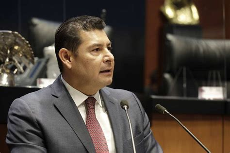 “El gobierno no se arrodilla ante quienes violan la ley”