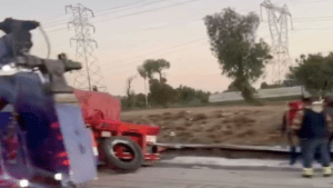 Volcadura de tractocamión cierra la autopista Puebla-Orizaba