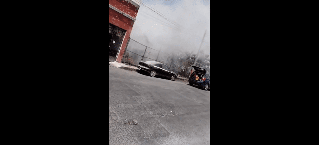 Incendio cerca del Mercado La Merced en Puebla
