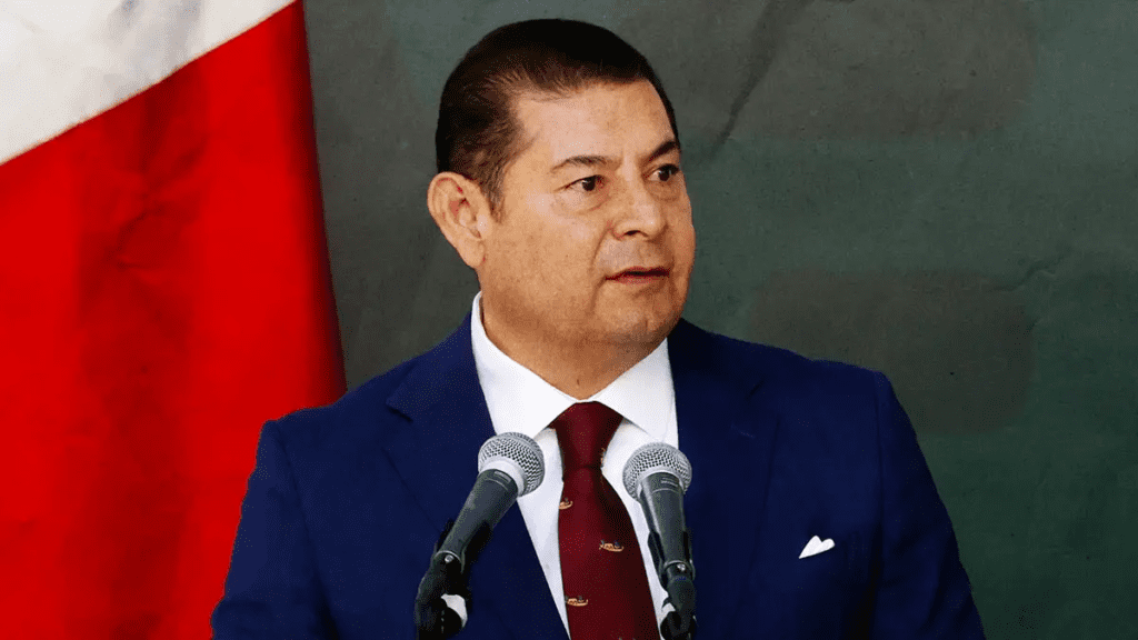 Alejandro Armenta señala a partidos políticos de Chignahuapan