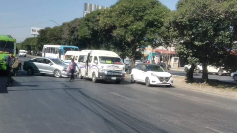 Choque en Bulevar Norte de Puebla genera tráfico y caos vial