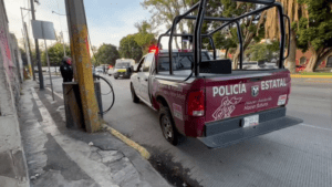 Casero es lanzado desde un edificio por sus inquilinos