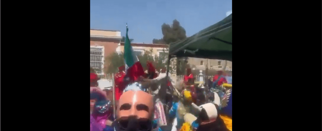Indignación en Huejotzingo: Danzante golpea a caballo
