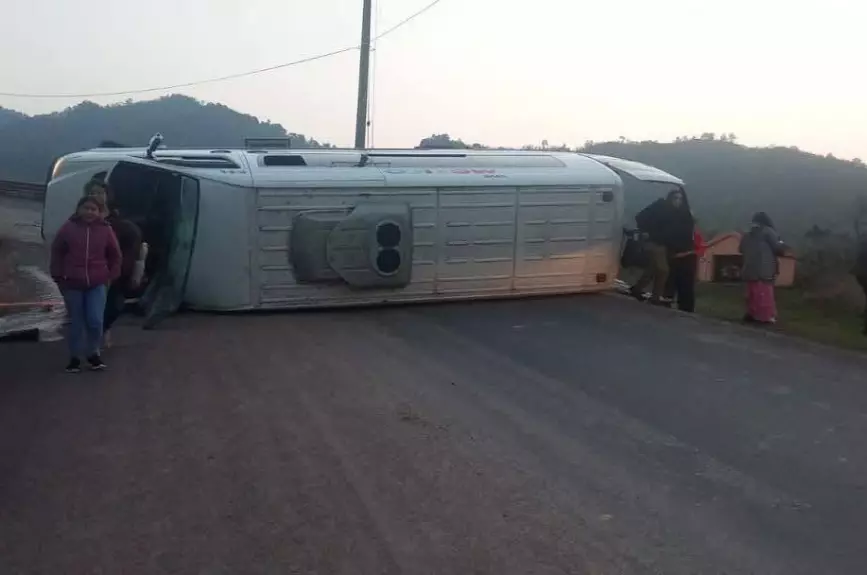Accidente en la carretera Ahuacatán-Zacatlán hoy 27 de marzo