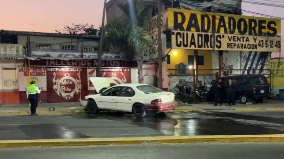 Choque Contra Poste en Izúcar de Matamoros Provoca Cierre