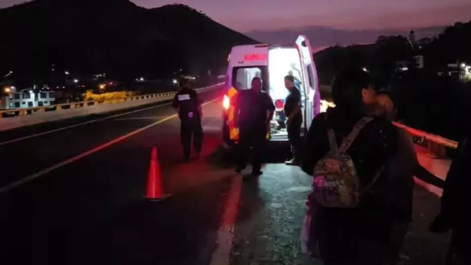 Niño es atropellado en la autopista Siglo XXI y se encuentra en estado crítico