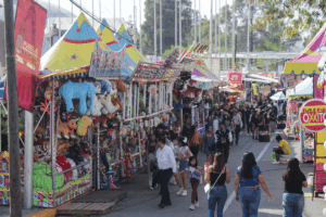 Feria de Puebla 2025 atrae turismo internacional y rompe récord