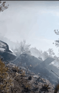 Helicóptero se desploma en Coahuila mientras combatía incendios forestales; ocho personas resultan heridas