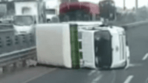 Caos vial en la autopista Puebla-Orizaba hoy 7 de abril