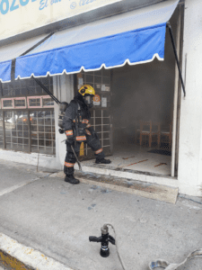 Incendio en la colonia Amor en Puebla hoy 7 de abril de 2025: se movilizan cuerpos de emergencia