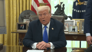 Trump amenaza con eliminar autos fabricados en México