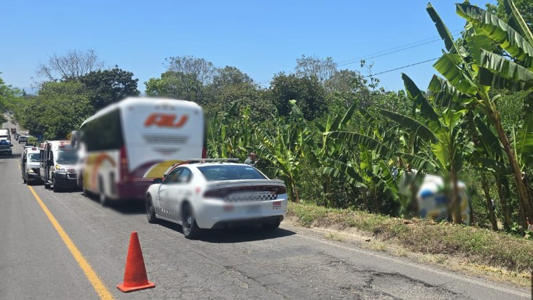 Accidente en la carretera Teziutlán-Nautla provoca cierre parcial este 10 de abril de 2025