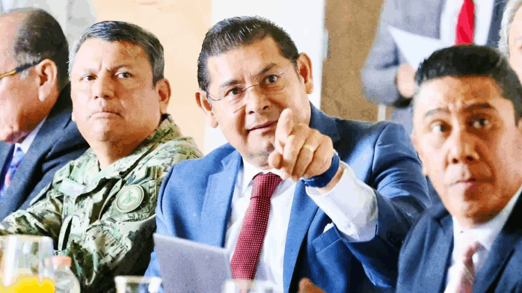Alejandro Armenta realiza ajustes estratégicos en su gabinete