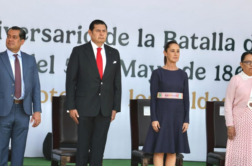 Claudia Sheinbaum encabeza Desfile del 5 de Mayo en Puebla