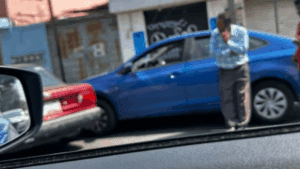 Accidente en la diagonal defensores provoca fuerte tráfico