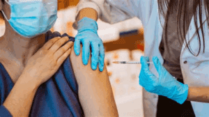 Declaran obligatoria la vacuna contra la fiebre amarilla