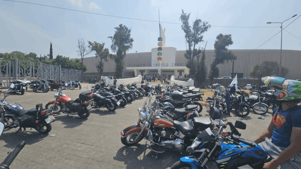 Motociclistas de Puebla exigen diálogo por Ley Chaleco