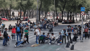 Bloqueos de la CNTE paralizan vialidades clave en CDMX