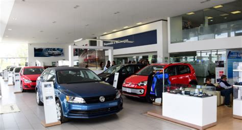 Venta de autos en México cae 4.6% en abril; incertidumbre por aranceles