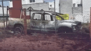 Incendio en Cuautlancingo consume camioneta tras quema de pastizales