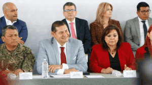 Gobierno de Puebla busca que Oxxo reduzca comisión por retiro de Pensión del Bienestar