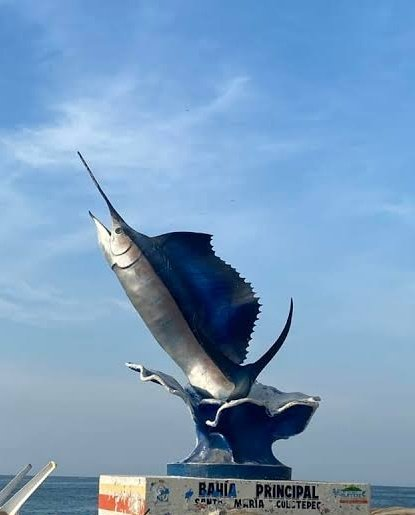 Huracán Erick sube a categoría 3 y toca tierra en Oaxaca