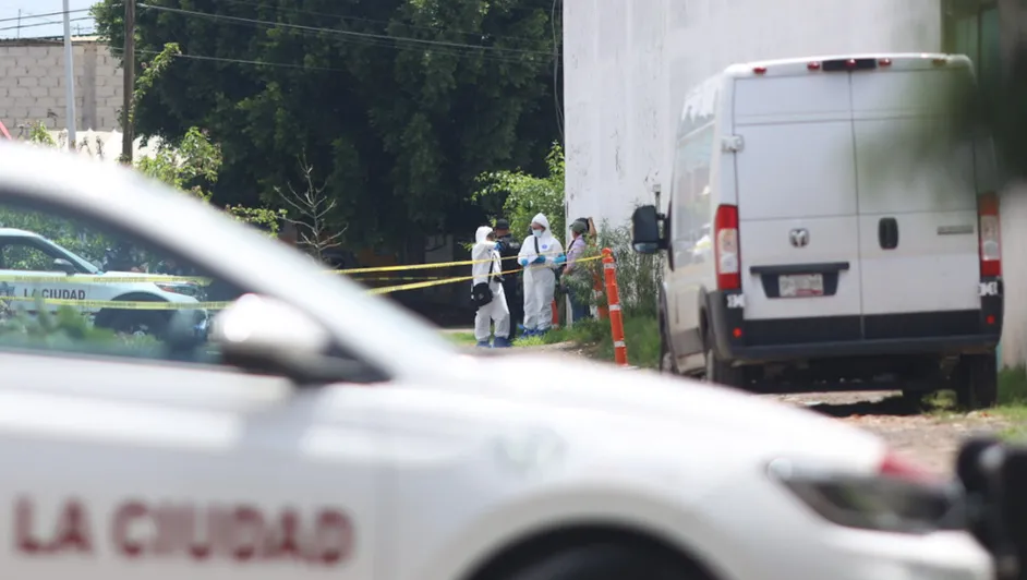 Hallan cuerpo embolsado sobre diablito de carga en el Mercado Morelos
