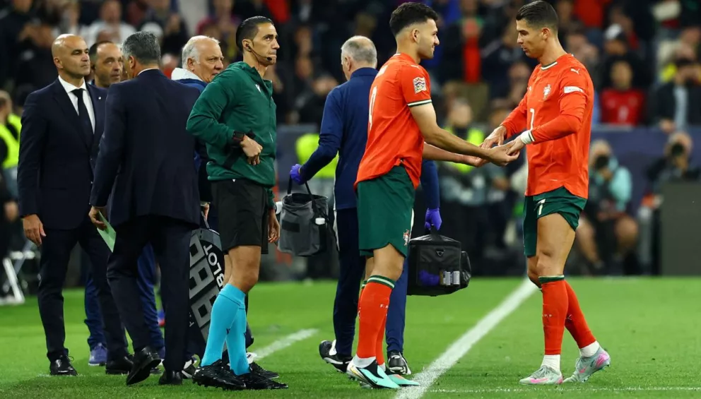 Cristiano Ronaldo renueva con Al-Nassr y descarta regreso