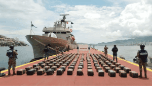 Golpe millonario al narco: Marina decomisa 3.5 toneladas