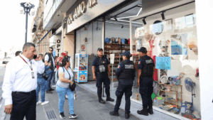 Siguen cerradas 8 tiendas chinas en Puebla