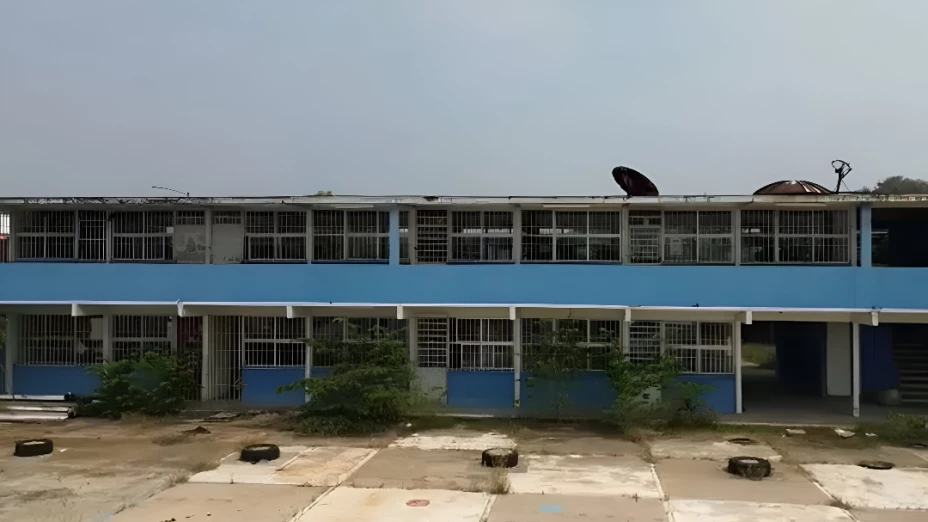 Indignación en Huimanguillo: más de 600 alumnos siguen sin clases