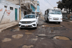 Gobierno estatal detecta 200 mil baches en Puebla capital