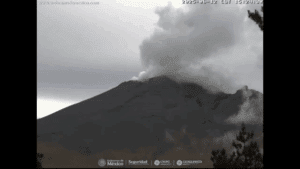 Popocatépetl registra más de una hora de tremor de alta frecuencia